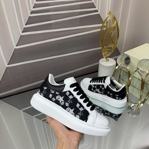 Couple model McQueen Spring_ Summer Autumn and Winter 35-46-3f7e1d02
